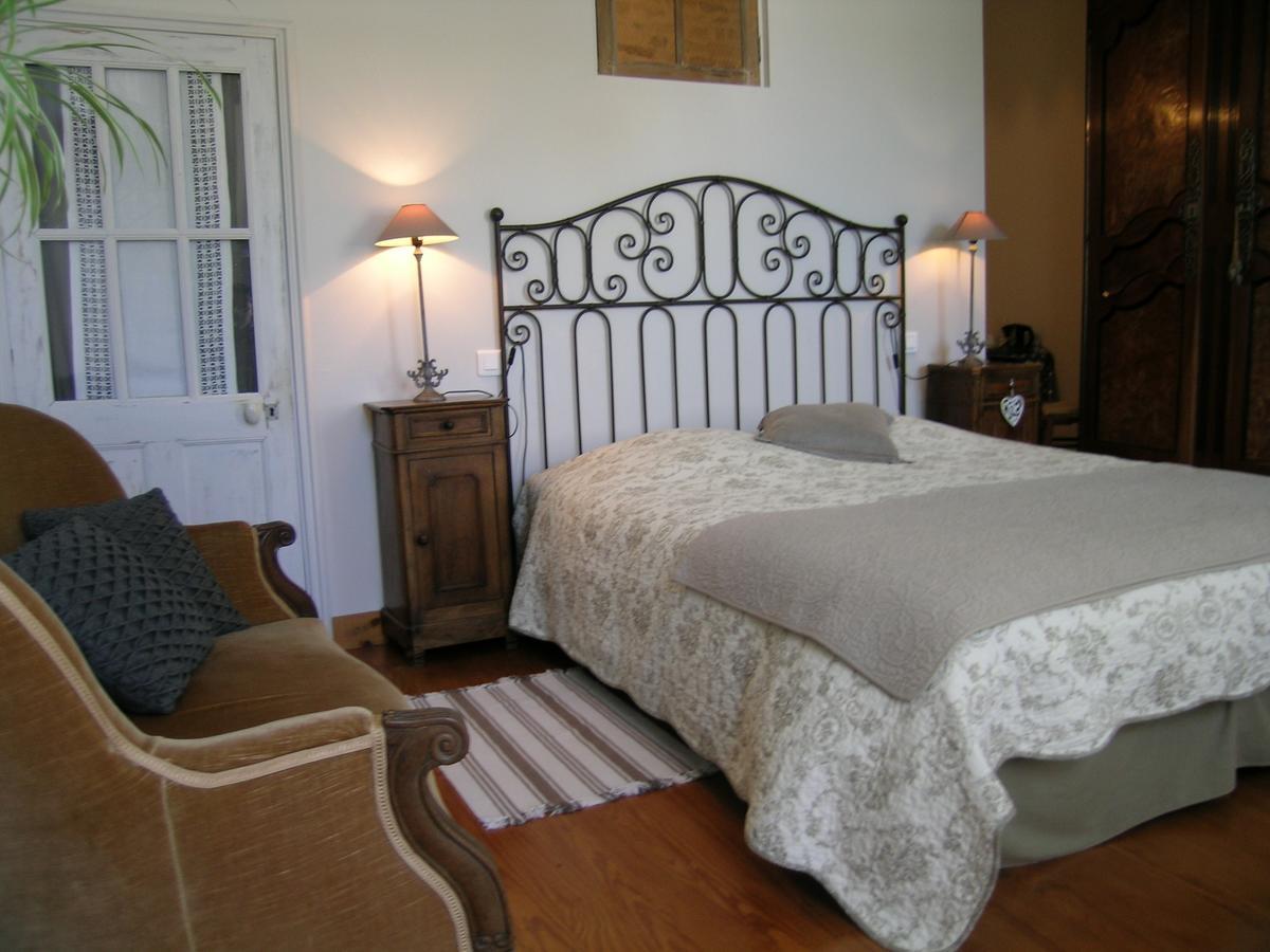 Bed and Breakfast Les 2 Madeleine Saint-Saturnin-du-Bois Экстерьер фото